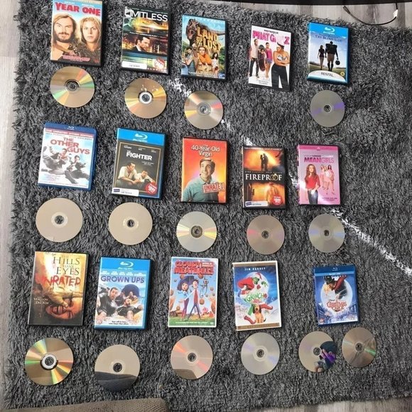 Universal Studios Movies Dvds Blue Rays - Picture 1 of 6